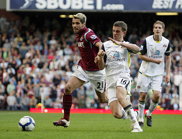 孔帕尼在接 孔帕尼在接