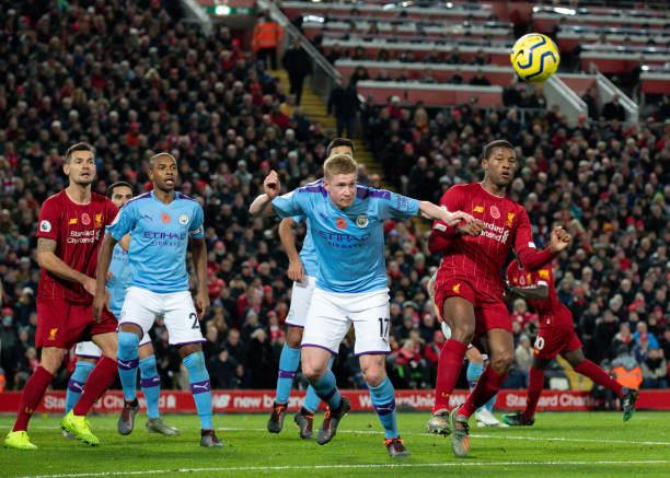 对方前锋的 对方前锋的